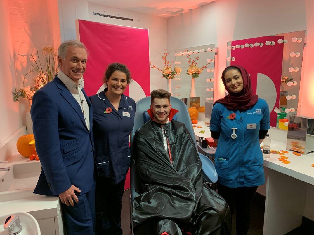 love island finalist curtis pritchard gives blood on itv s lorraine nhs blood and transplant