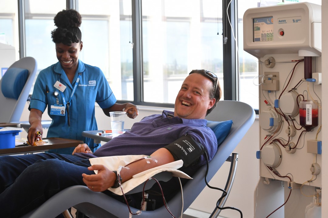 Picture of plasma donator at Twickenham donor centre