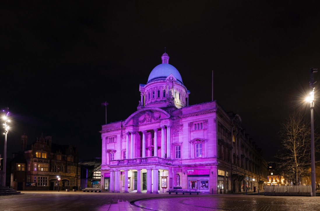 The city council building in Hull lit up in pink to celebrate Organ Donation Week